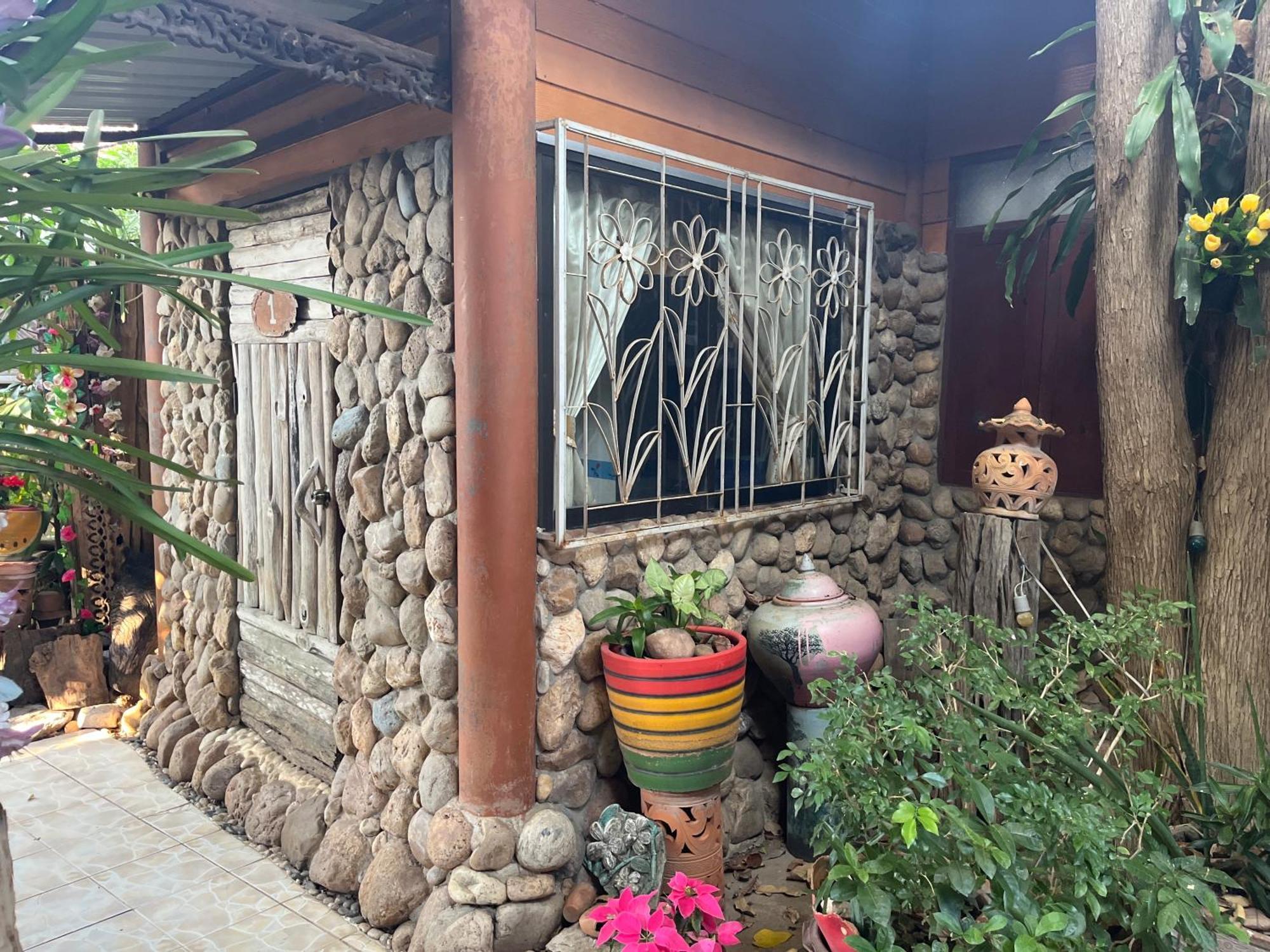 Three J Guesthouse Kamphaeng Phet Exterior photo