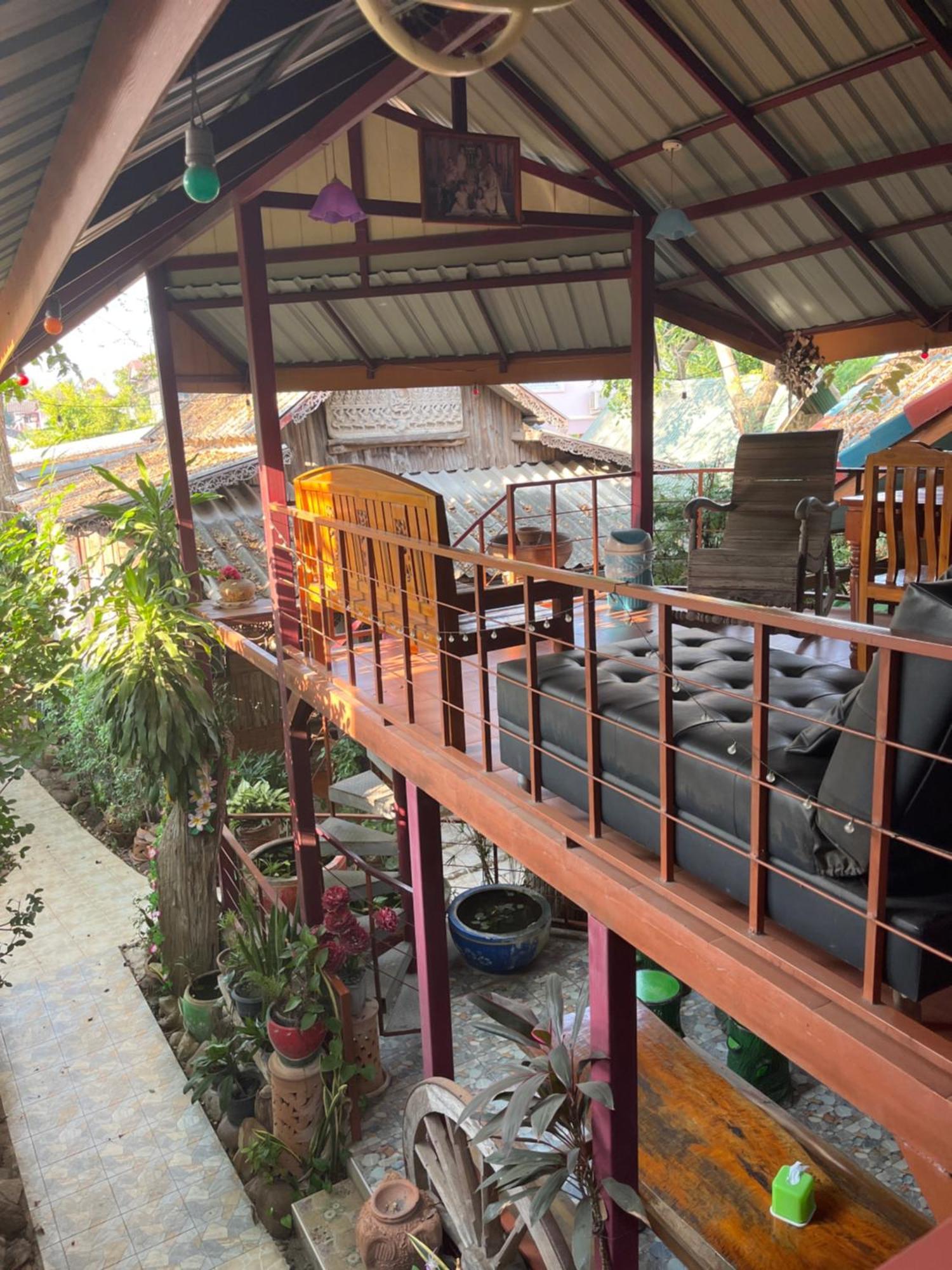 Three J Guesthouse Kamphaeng Phet Exterior photo