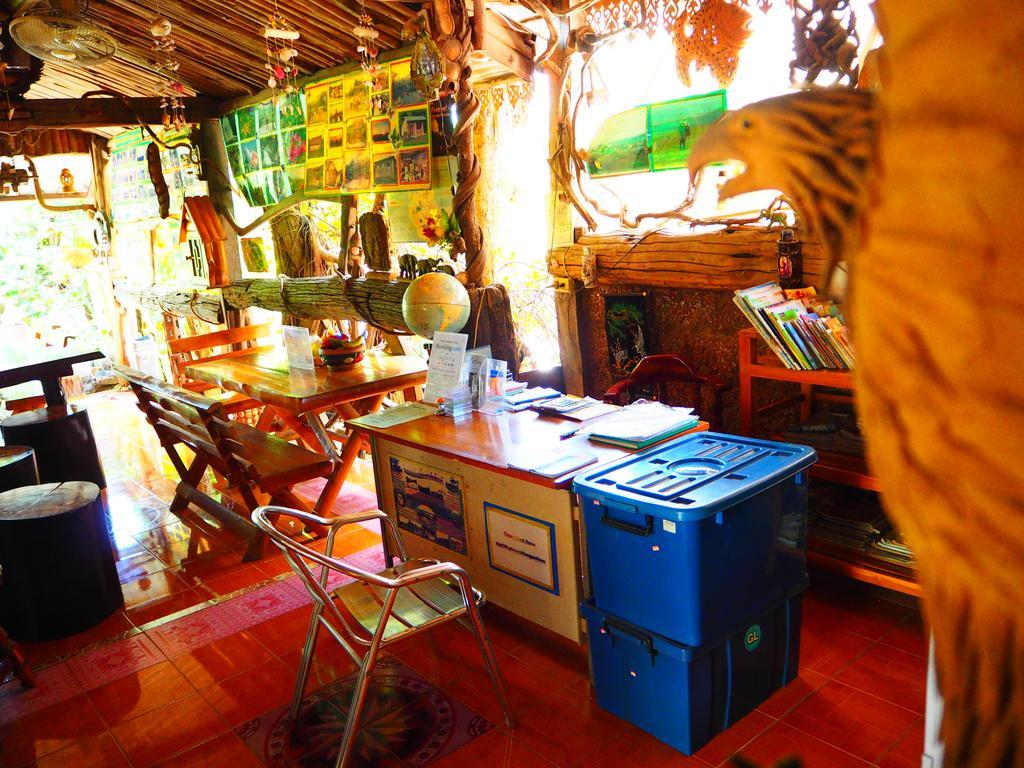 Three J Guesthouse Kamphaeng Phet Exterior photo